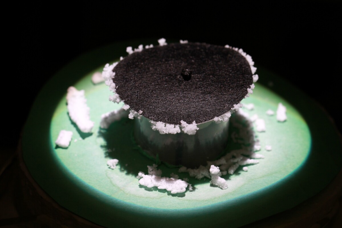 Hydrophilic Disc Uses Solar Power To Separate Salt From Water