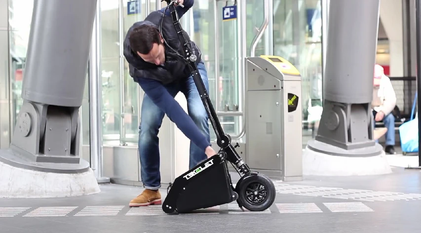 The Trikelet’s design not only provides portability but also ensures water or dirt collected during the trip is contained inside the unit