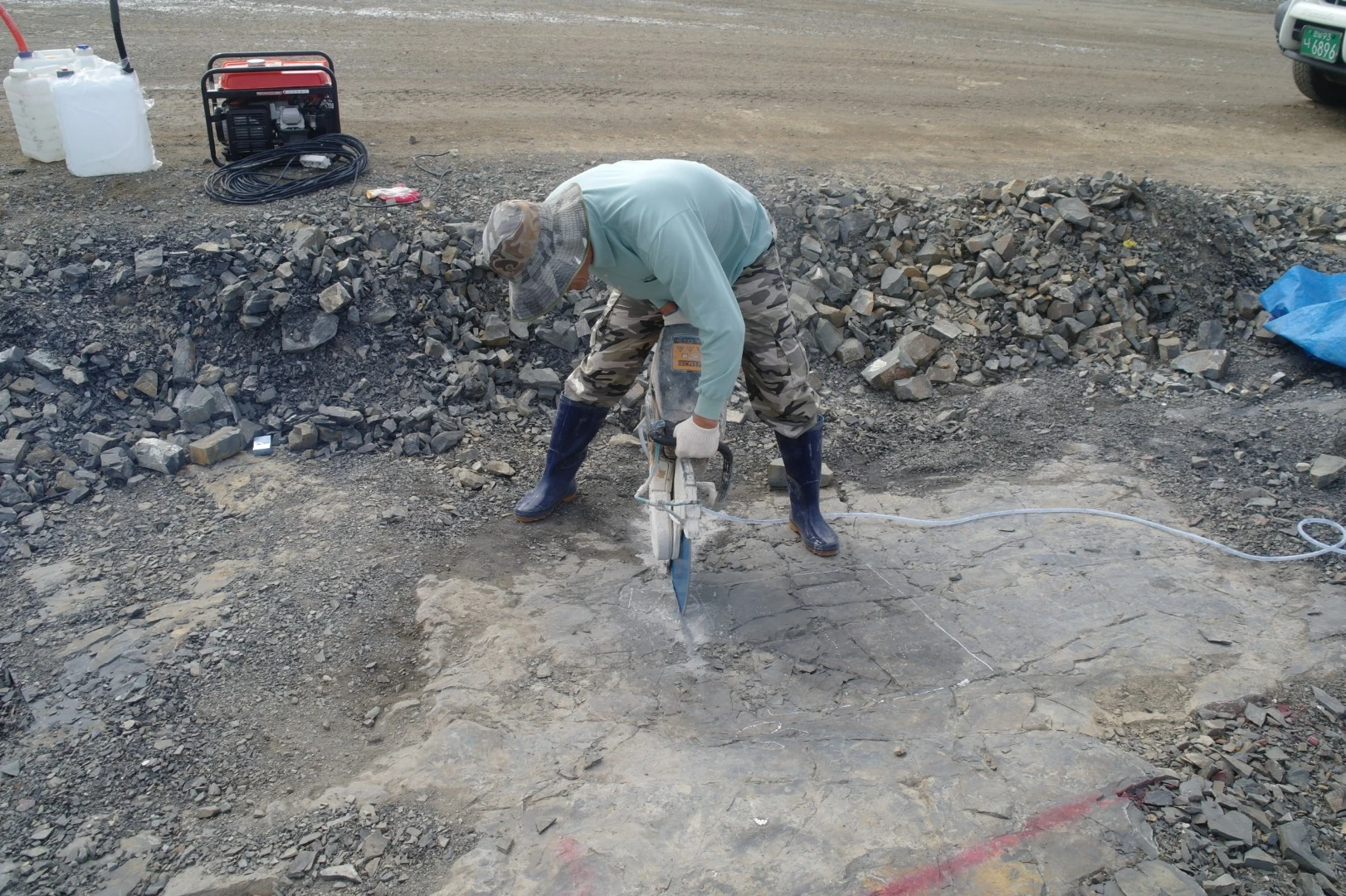 The tiny dinosaur tracks being removed for preservation
