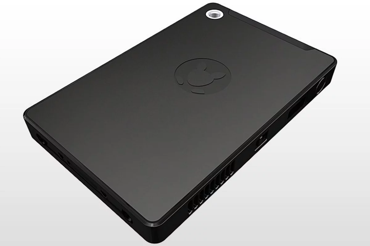 The Kangaroo crams Windows 10 into a small, versatile package, while using a replaceable dock for connectivity