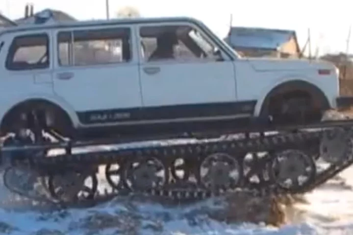 The strap-on tank means flat tires are a thing of the past