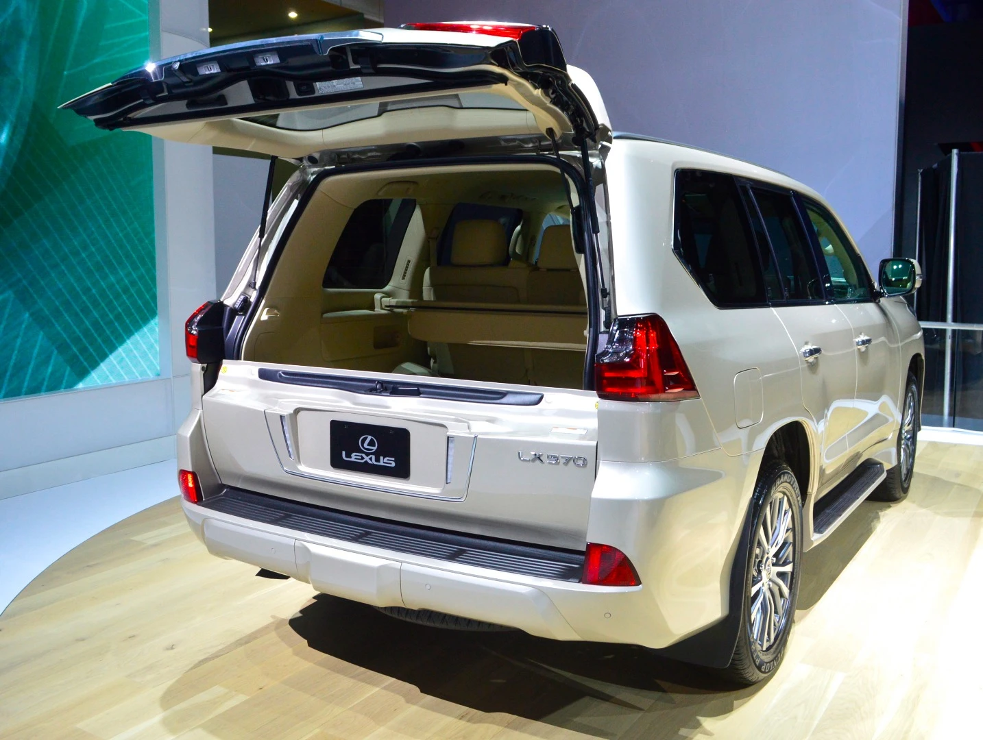 Lexus uses the LA Auto Show to reveal a two-row version of the LX 570