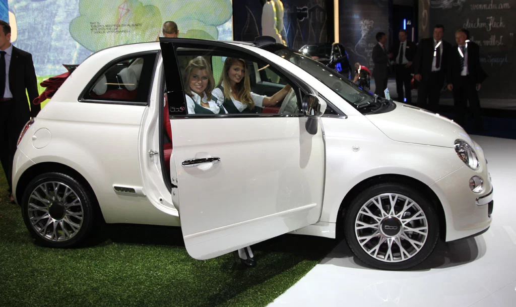 The Fiat 500 will be available to US buyers later this year