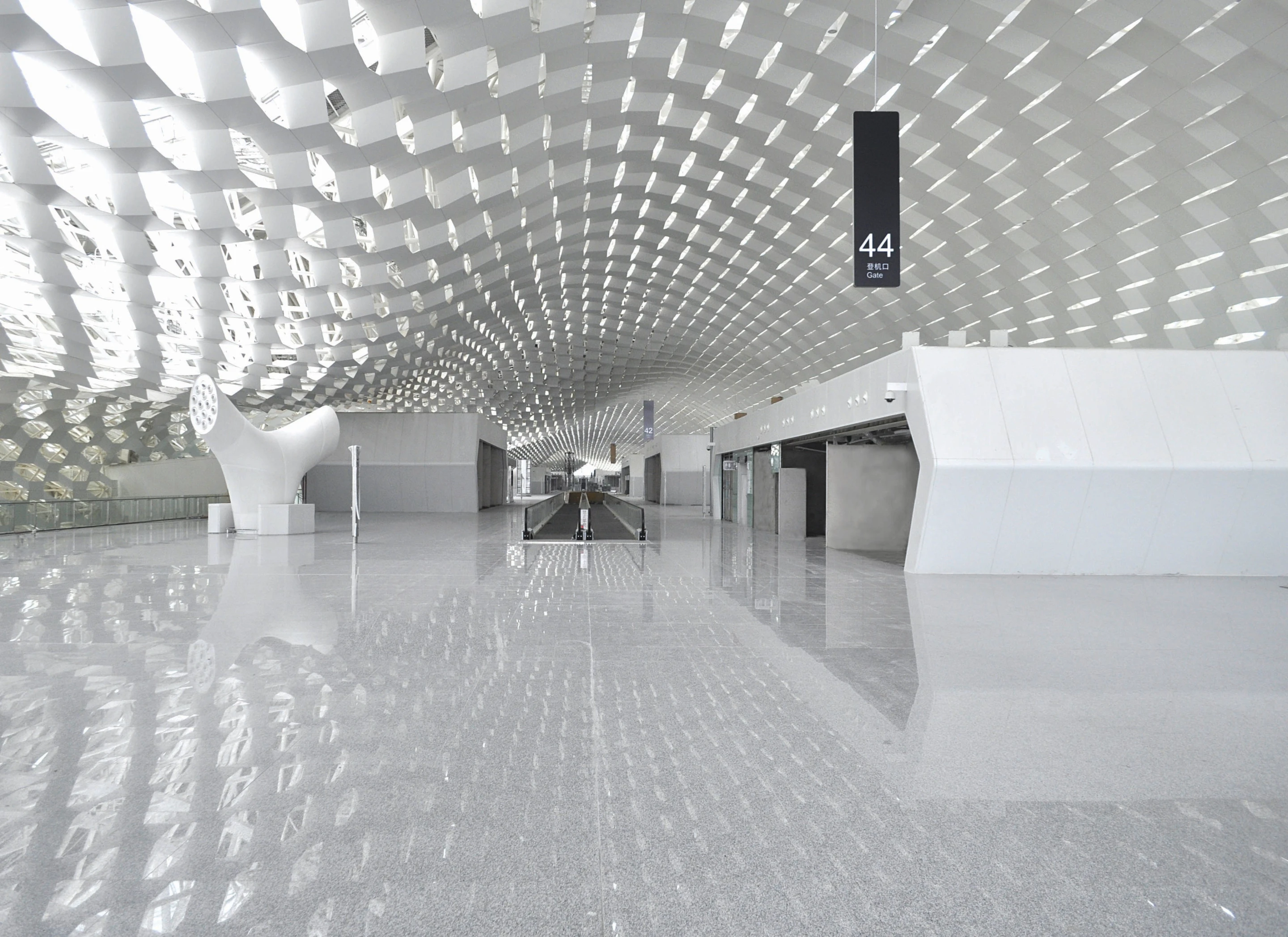 Shenzhen Bao'an International Airport Terminal 3, designed by Studio Fuksas (Photo: Studio Fuksas)