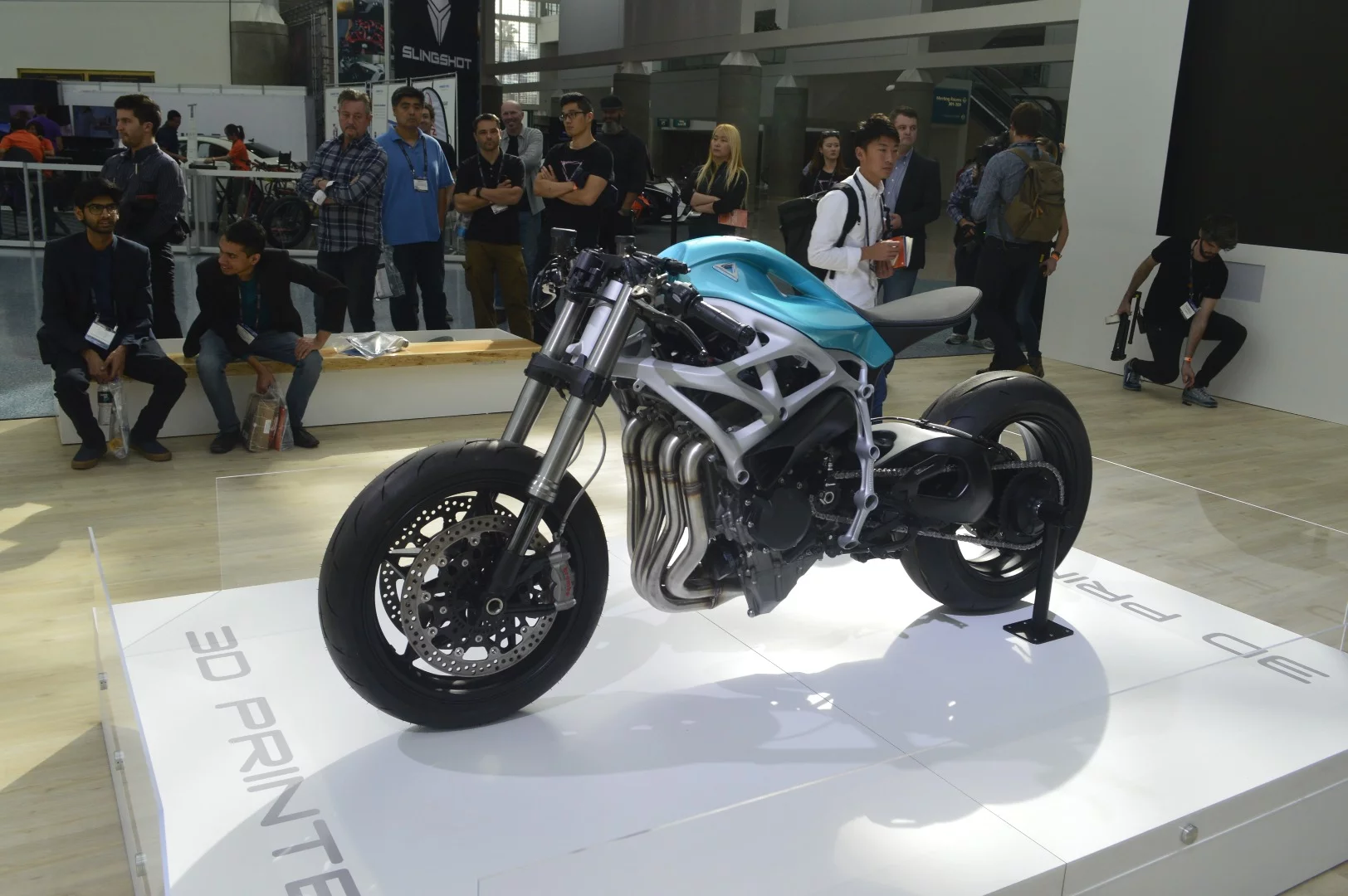 The Dagger features a peep-through tank