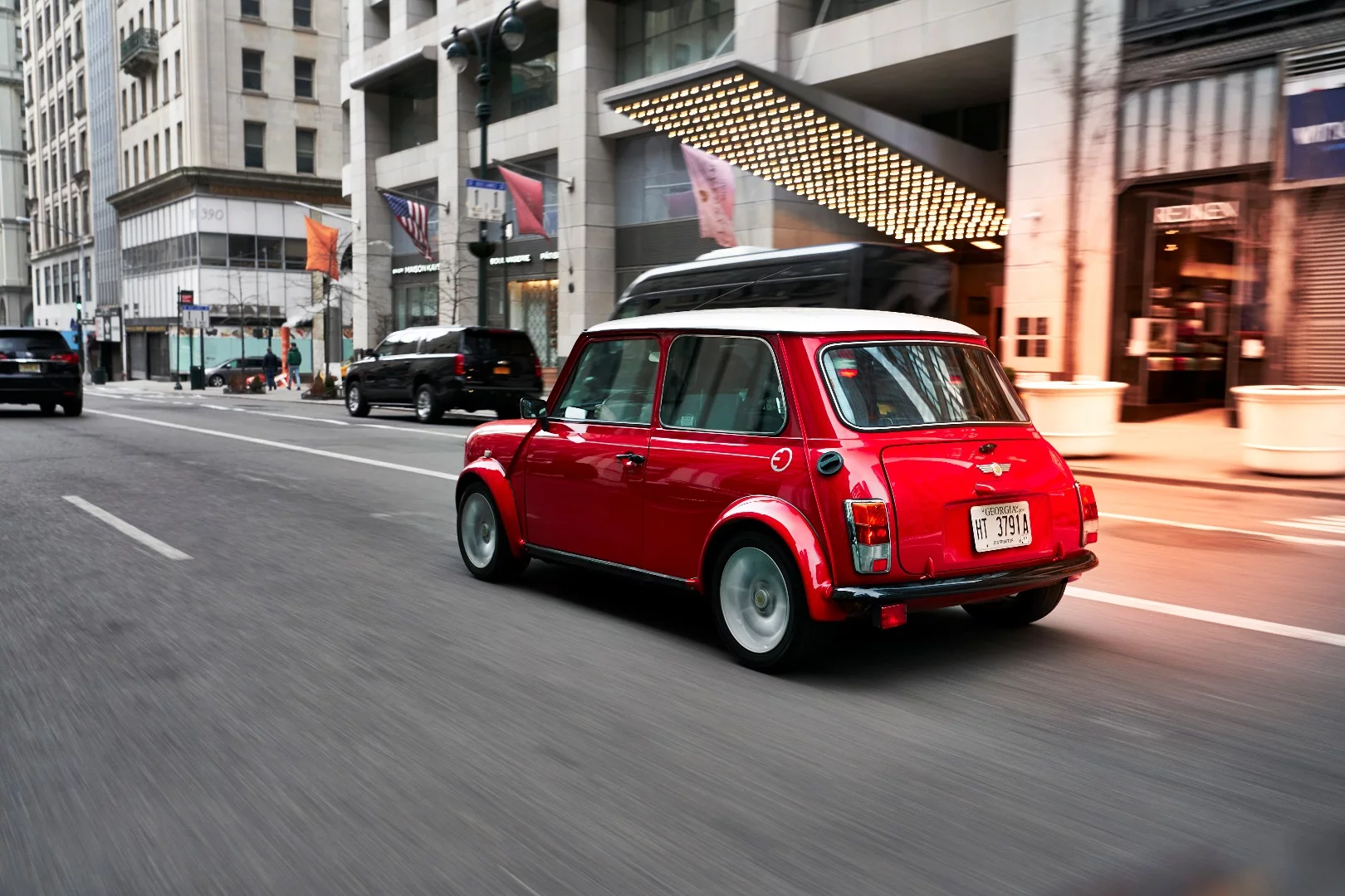 Classic Mini Electric concept: on the streets of NYC