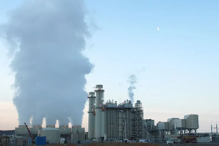 The Lake Side Power Station natural gas power plant in Utah, USA (Photo: Mscalora)