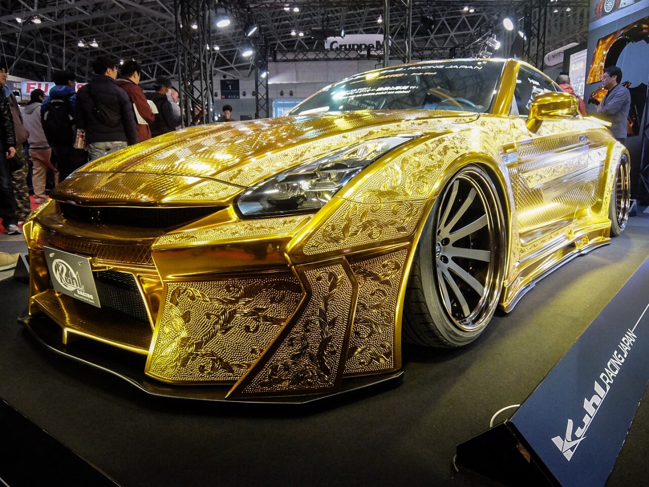 It took a month to create the panels on this GT-R