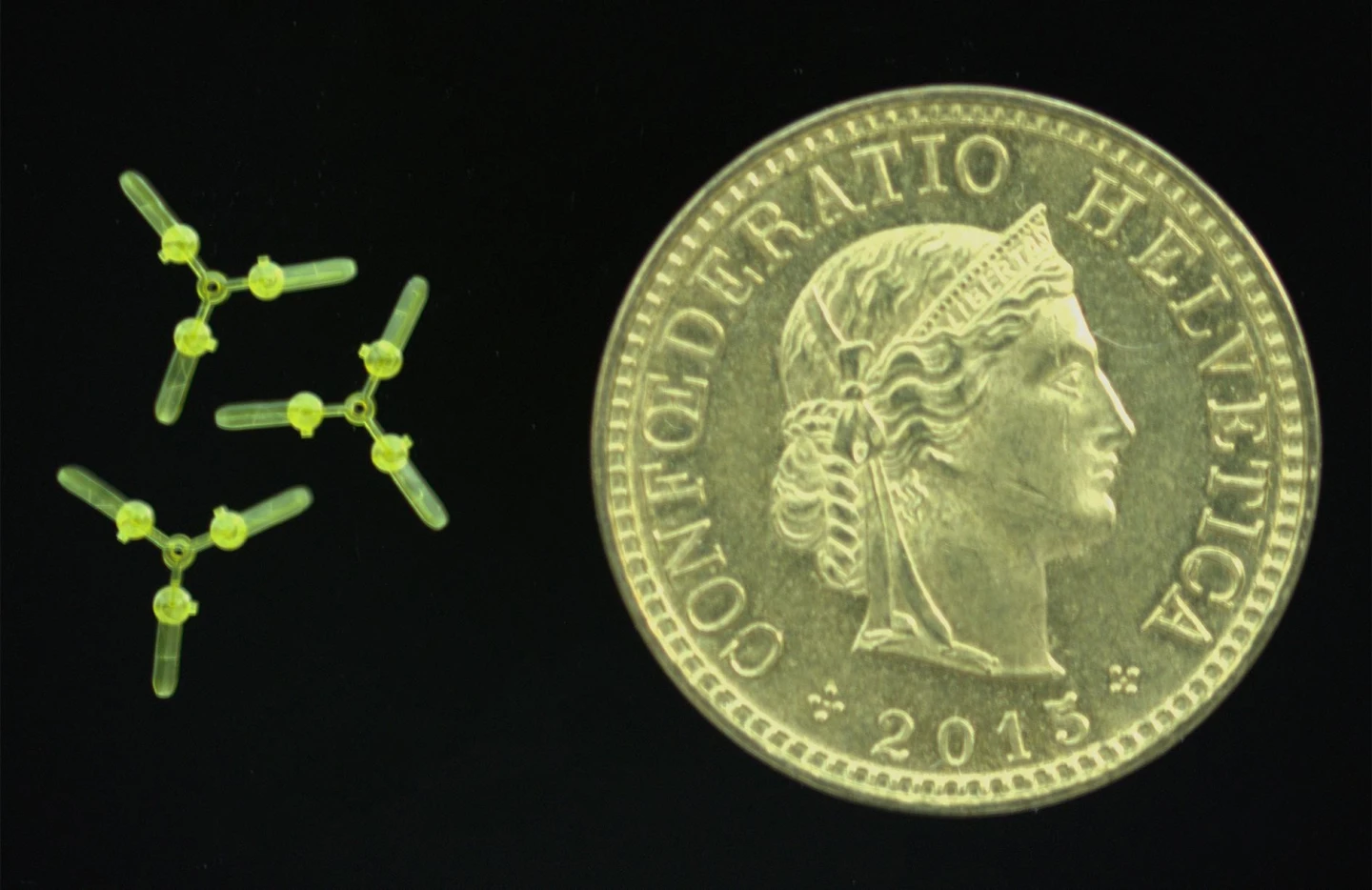 Estos diminutos microvoladores se alimentan de ondas de sonido ambiente.