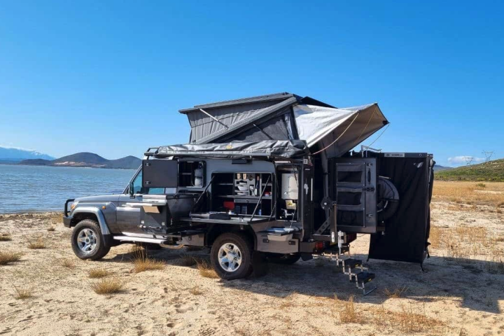 The new Land Cruiser 79-based Bushwakka Kamelback features swing- and fold-out implements like any other fully loaded multitool ... only this one, you live in
