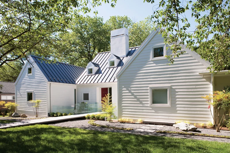 The Hugh Newell Jacobsen Dream House features a distinctive H-shaped design
