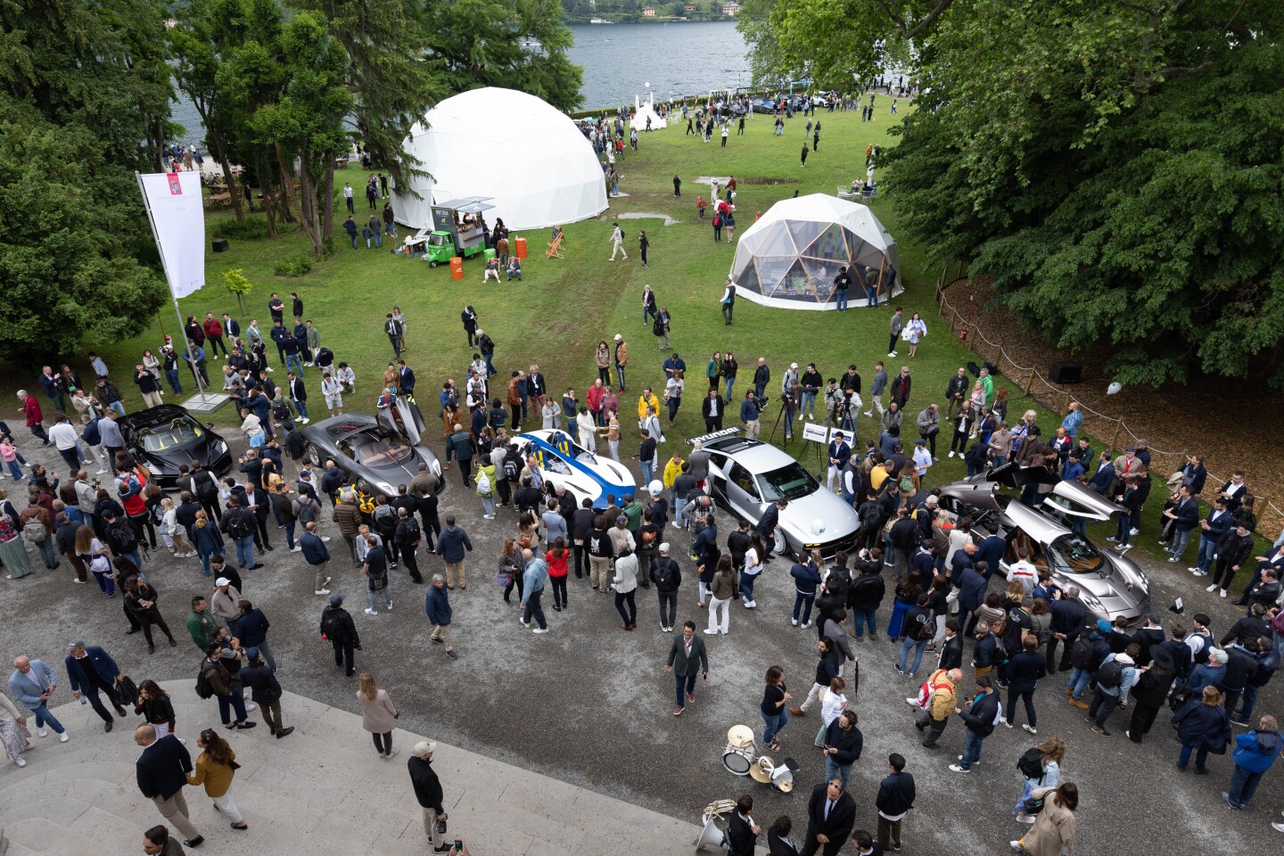 The concept lawn at Concorso d’Eleganza Villa d’Este is always an area of fascination for the public where the Design Award is determined by Public Referendum