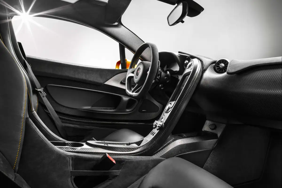 McLaren P1 – a carbon fiber addicts delight