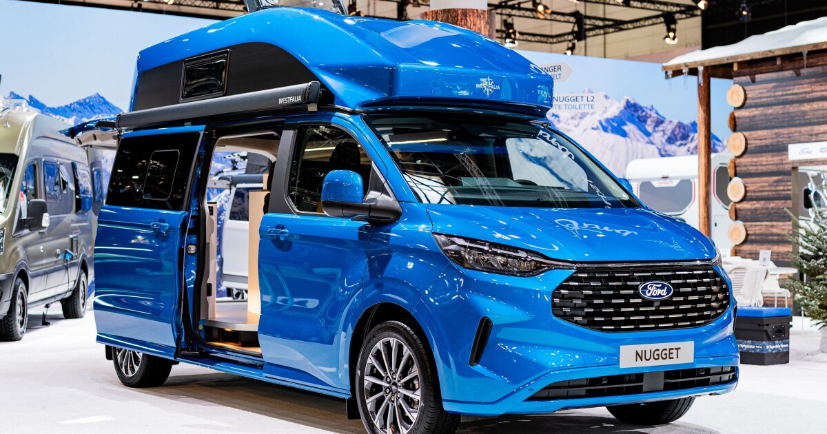 Sub- $ 100K Ford Nugget Camper Van mempromosikan Van Life Everlasting Sub- $ 100K Ford Nugget Camper Van mempromosikan Van Life Everlasting