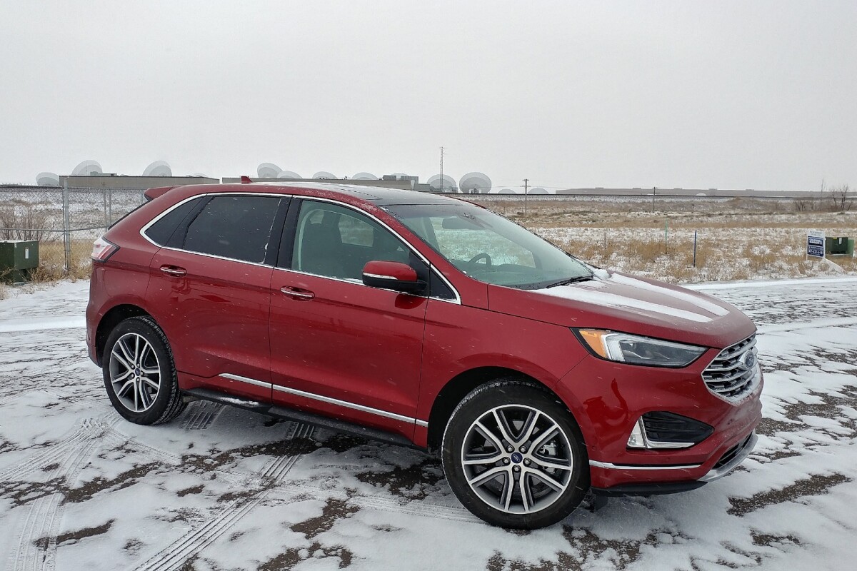 Review: 2019 Ford Edge has a new look that you can't see past