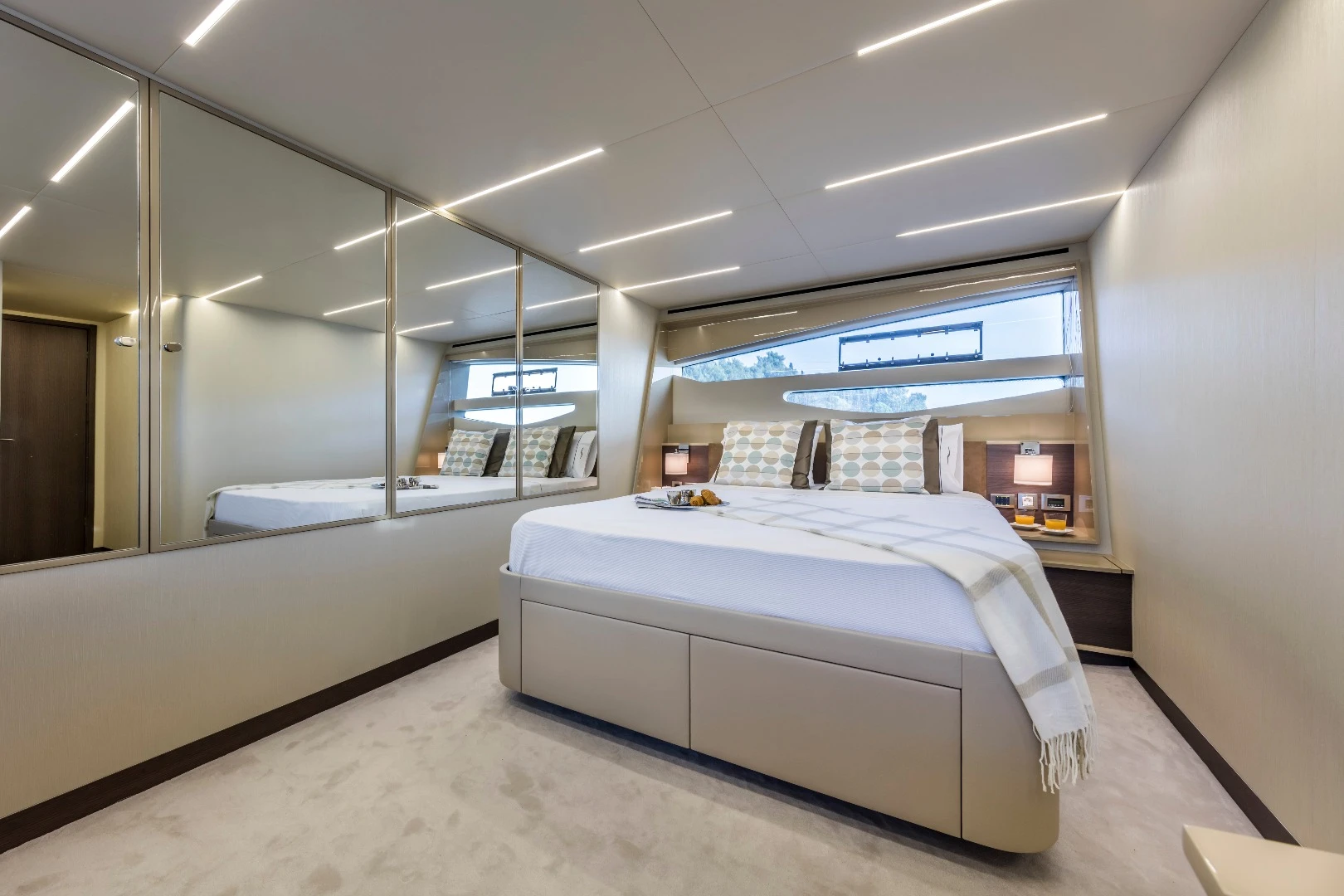 The interior of the 62FLY is more spacious because of the engines used