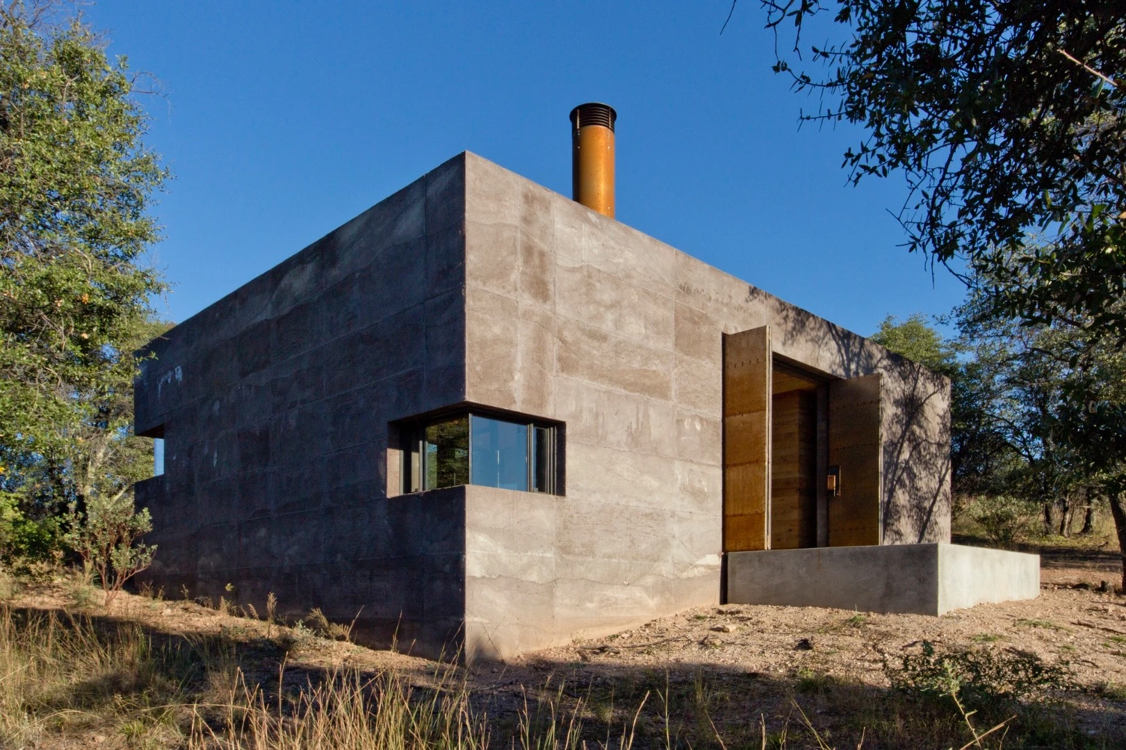 All windows are operable and the large doors ensure the prevailing breeze can permeate within