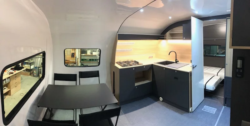 A better look at the left side of the 3X Plus living space (based upon how you face upon entering)