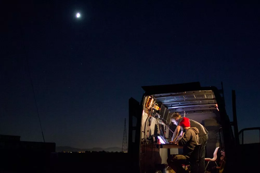 Tethered to the base station, Wing 7 flying wind turbine ascends to a height of 1,300 feet (400m) where it generates up to 20-kilowatt of power