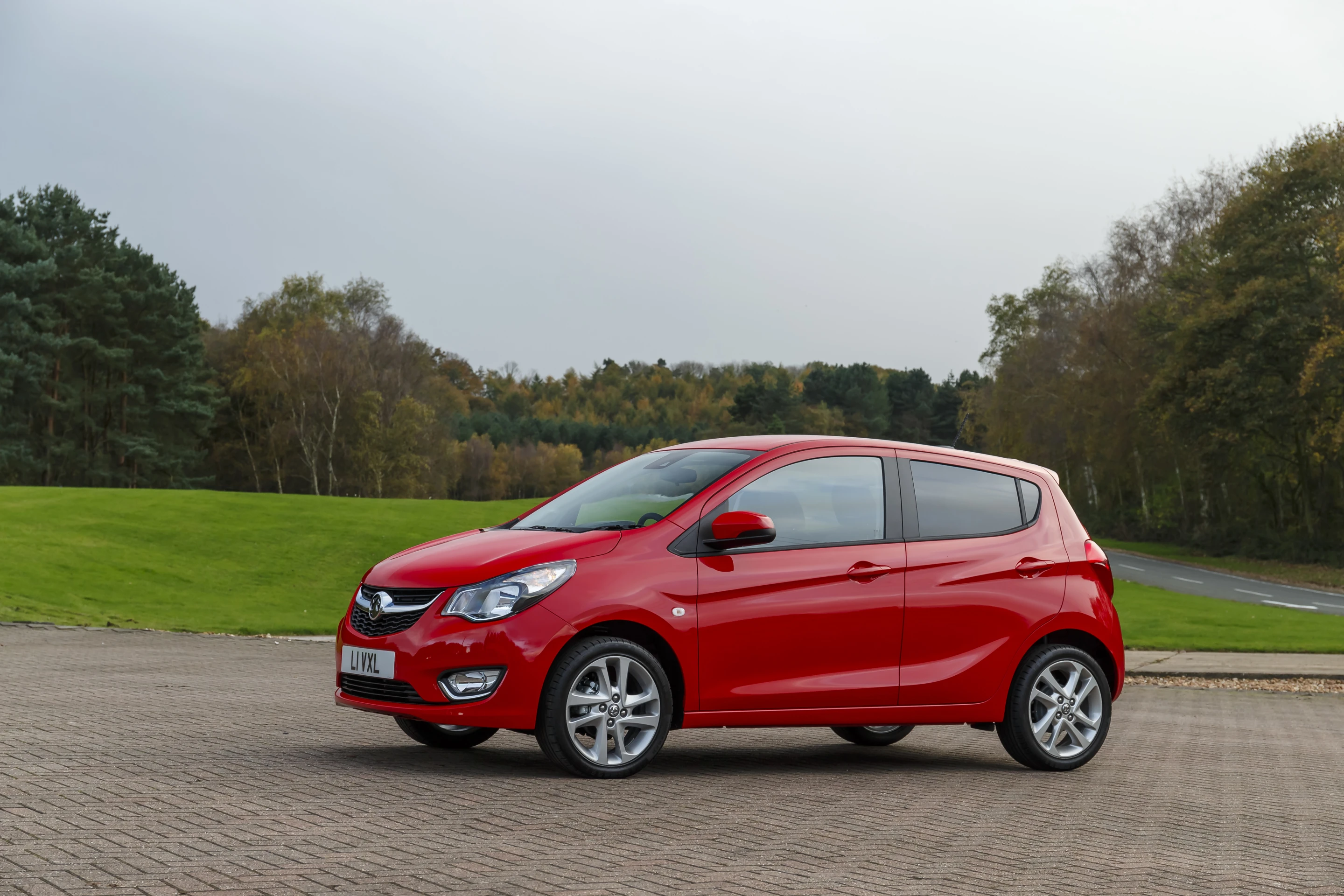 The Viva's styling borrows cues from Vauxhall's other small cars
