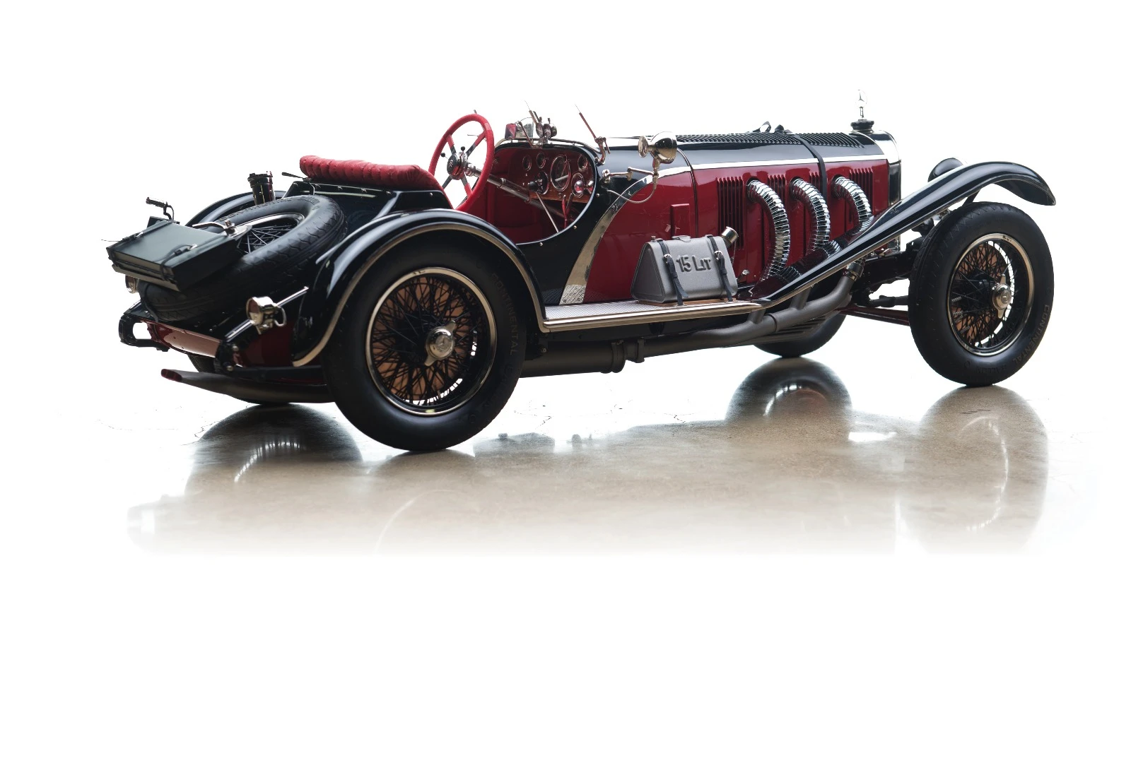 One particularly noteworthy specimens were the three foot long Mercedes-Benz SSK Model which fetched $52,900