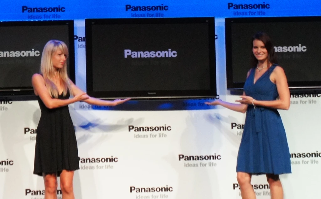 Panasonic unveils its world first 42-inch 3D plasma TVs at IFA 2010
