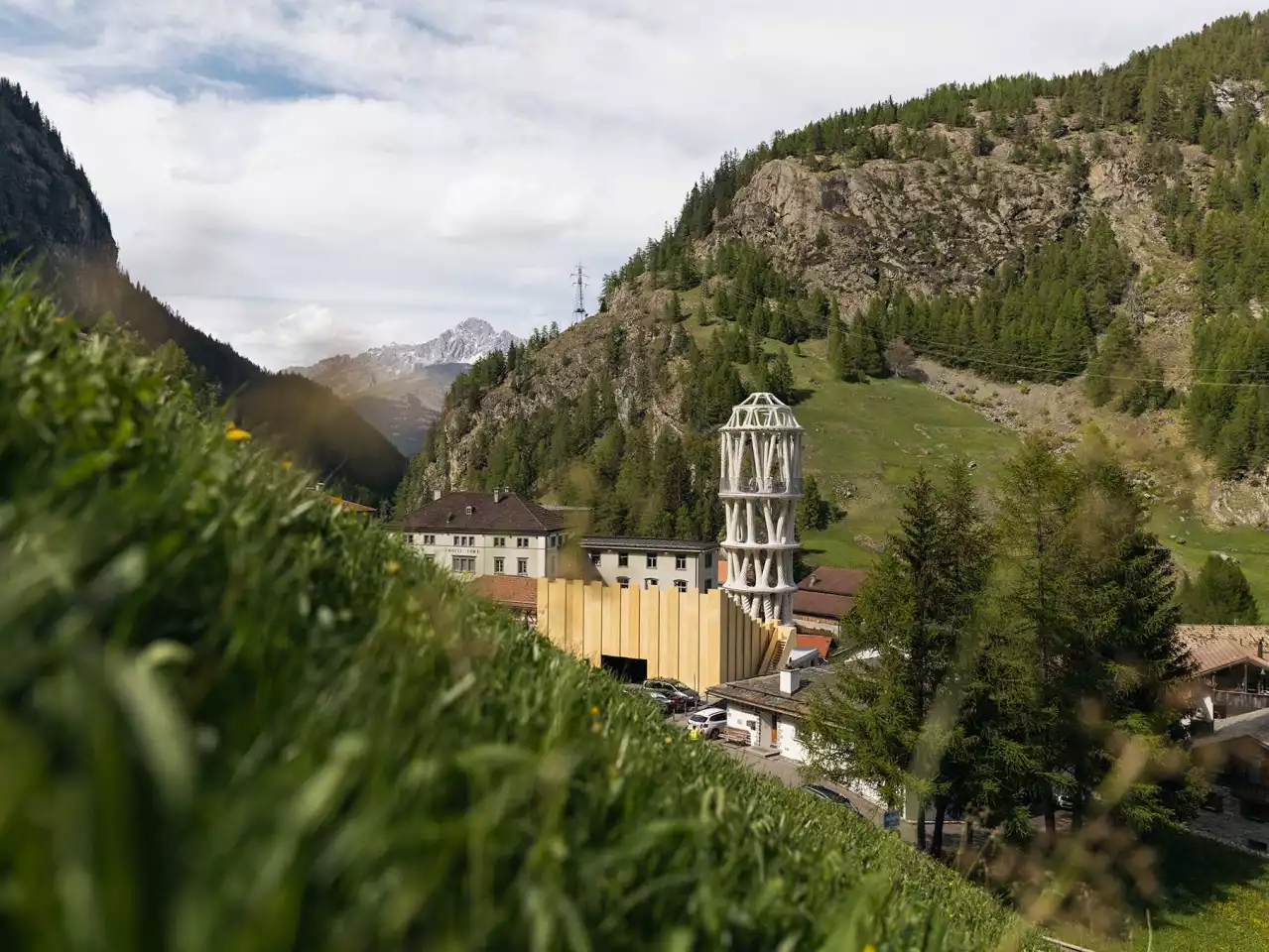 Tor Alva is located in the small alpine village of Mulegns, Switzerland, which is home to just 11 people
