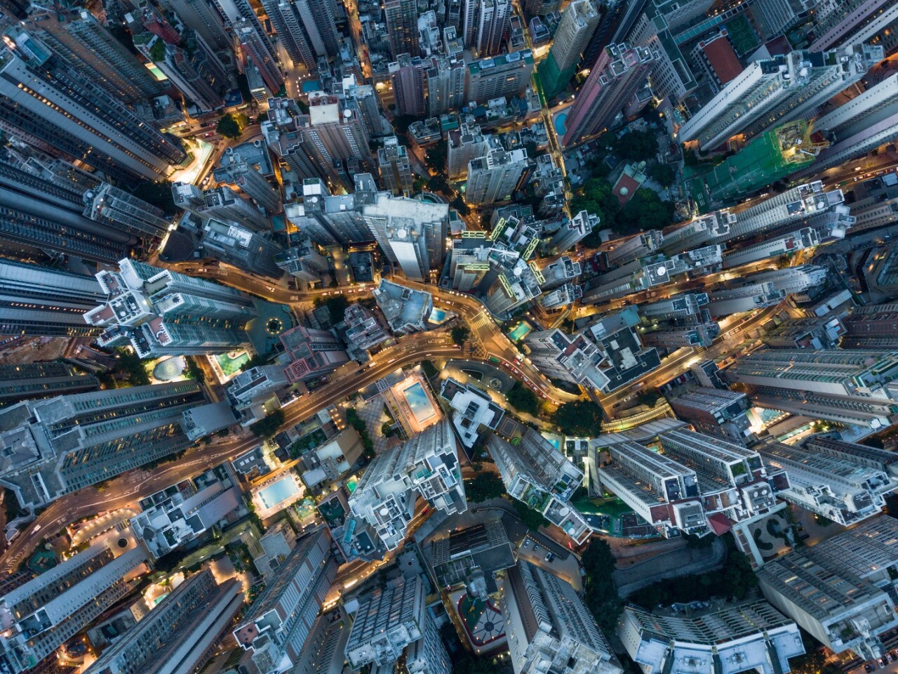 Winner of 19:00 hour. "Organised Chaos", Lee Mumford. Hong Kong