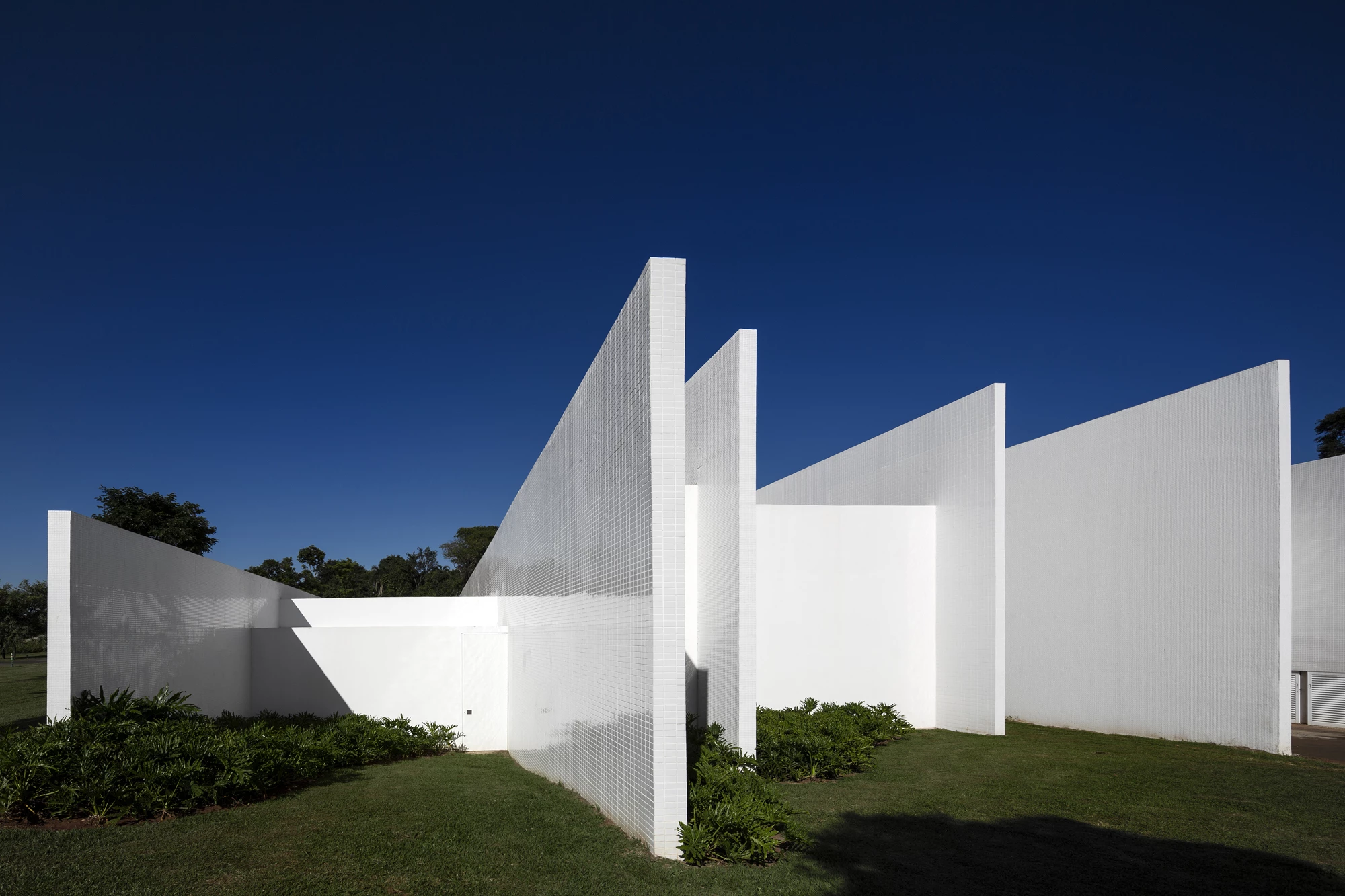 Fazenda Boa Vista by Isay Weinfeld