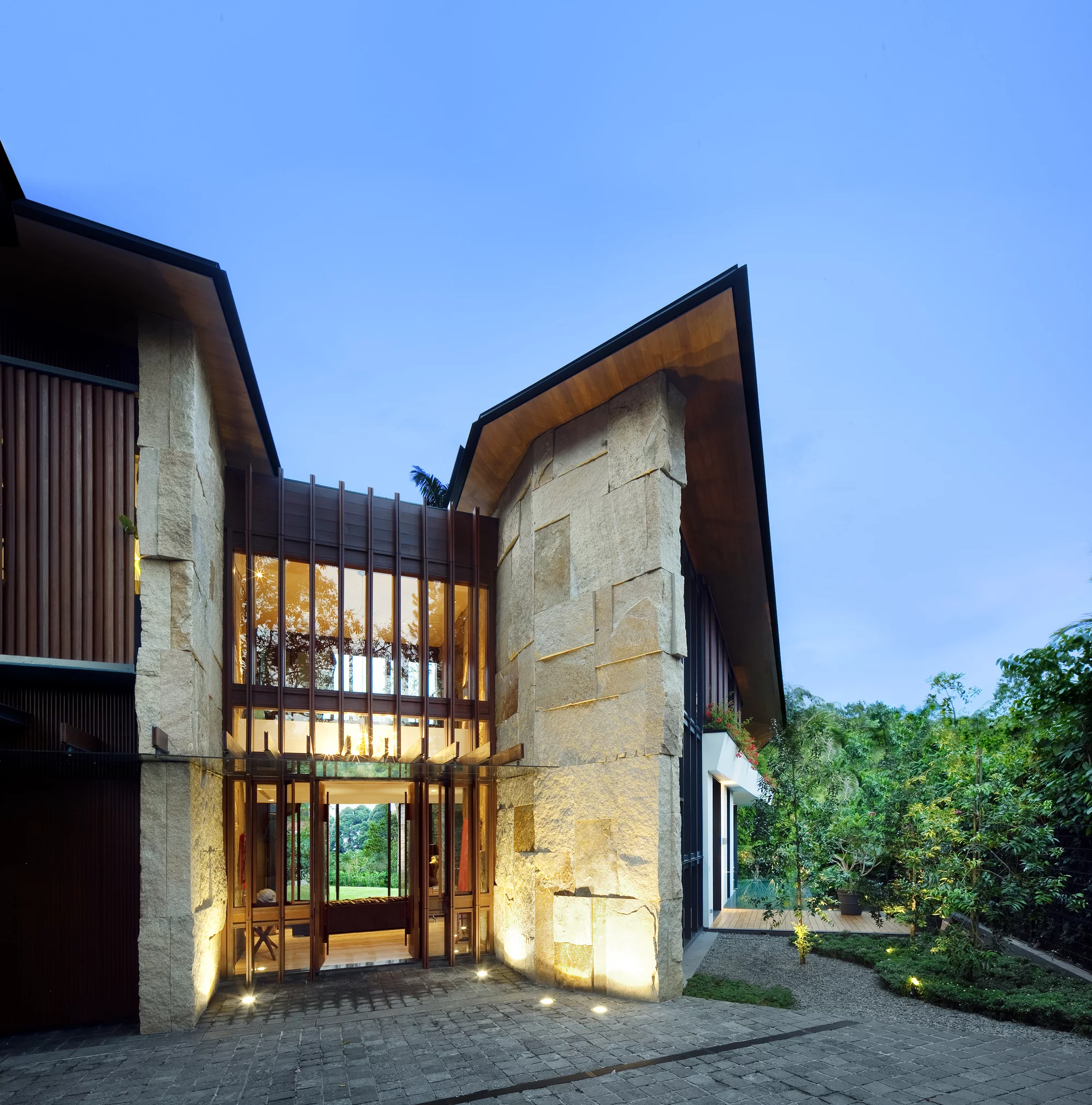 Extensive overhangs enable naturally ventilated spaces (Photo: Patrick Bingham-Hall)