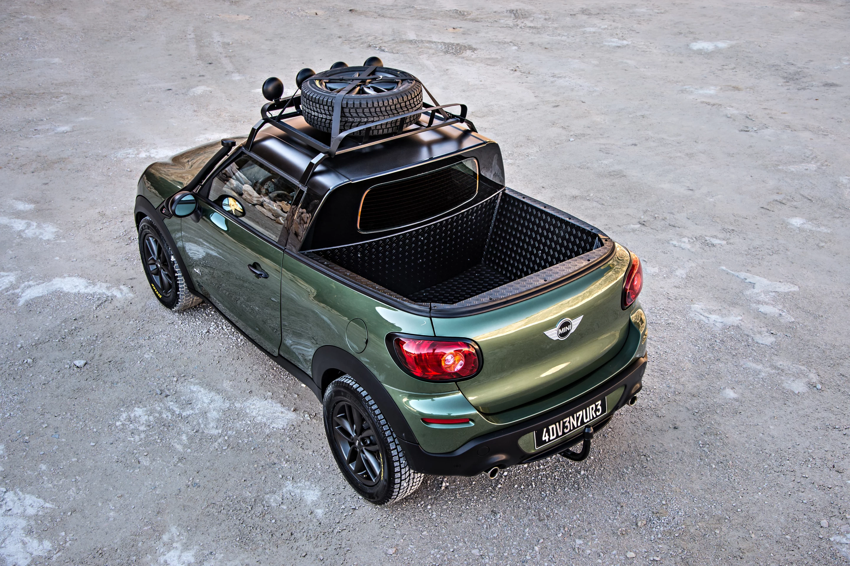 The The MINI Paceman Adventure rides on a modified chassis