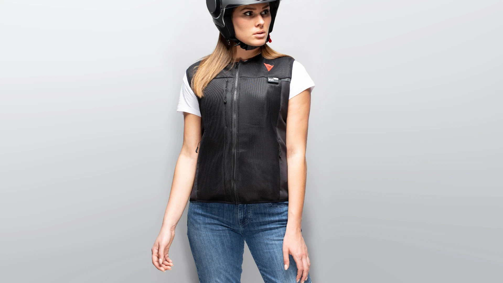 Set to inflate when it detects an accident, the Smart Jacket can be worn under or over any kind of protective, or in this case, non-protective, clothing