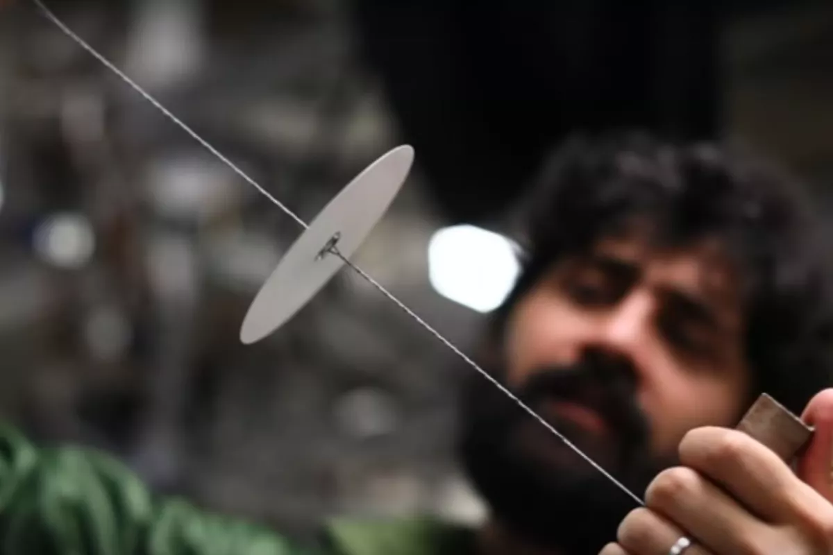 The new centrifuge is based on a toy whirligig