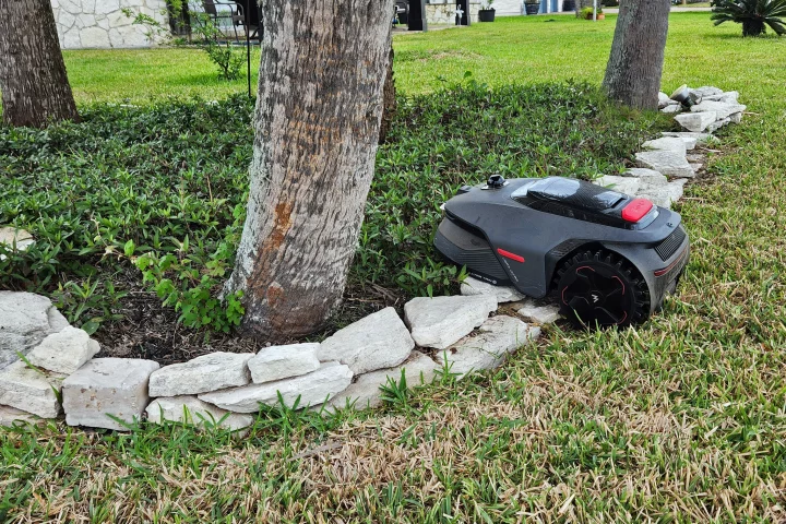 I did not mark this seemingly obvious and large obstacle as a no-go initially, thinking that the LiDAR paired with the front AI-powered camera would have no issues. Boy, was I wrong. Eventually, I marked that entire area as a no-go, as not only was it wrecking the wall, but it was also destroying the mow deck