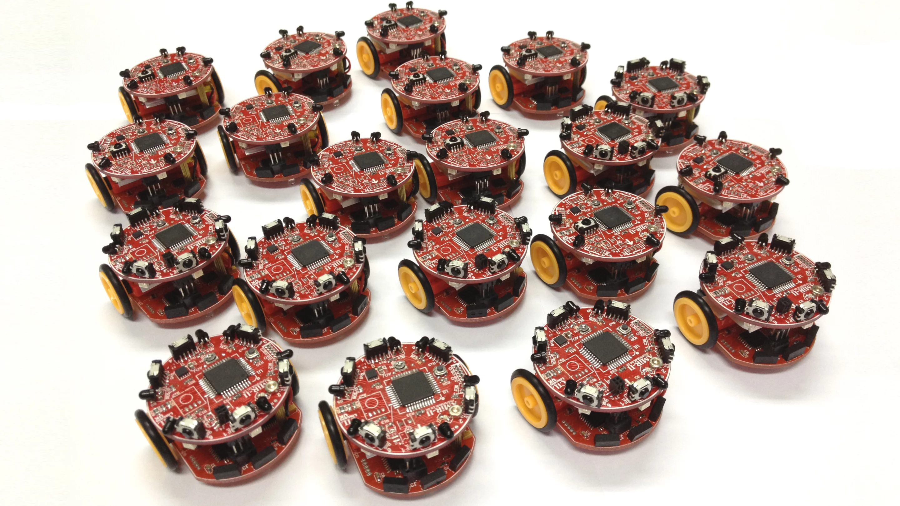 Colias is a tiny, low-cost autonomous robot that replicates the behavior of swarming honeybees and uses an obstacle detection system inspired by locusts (Photo: University of Lincoln)