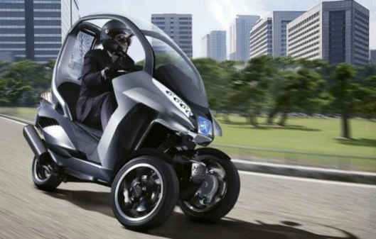 Peugeot's HYmotion3 compressor concept vehicle