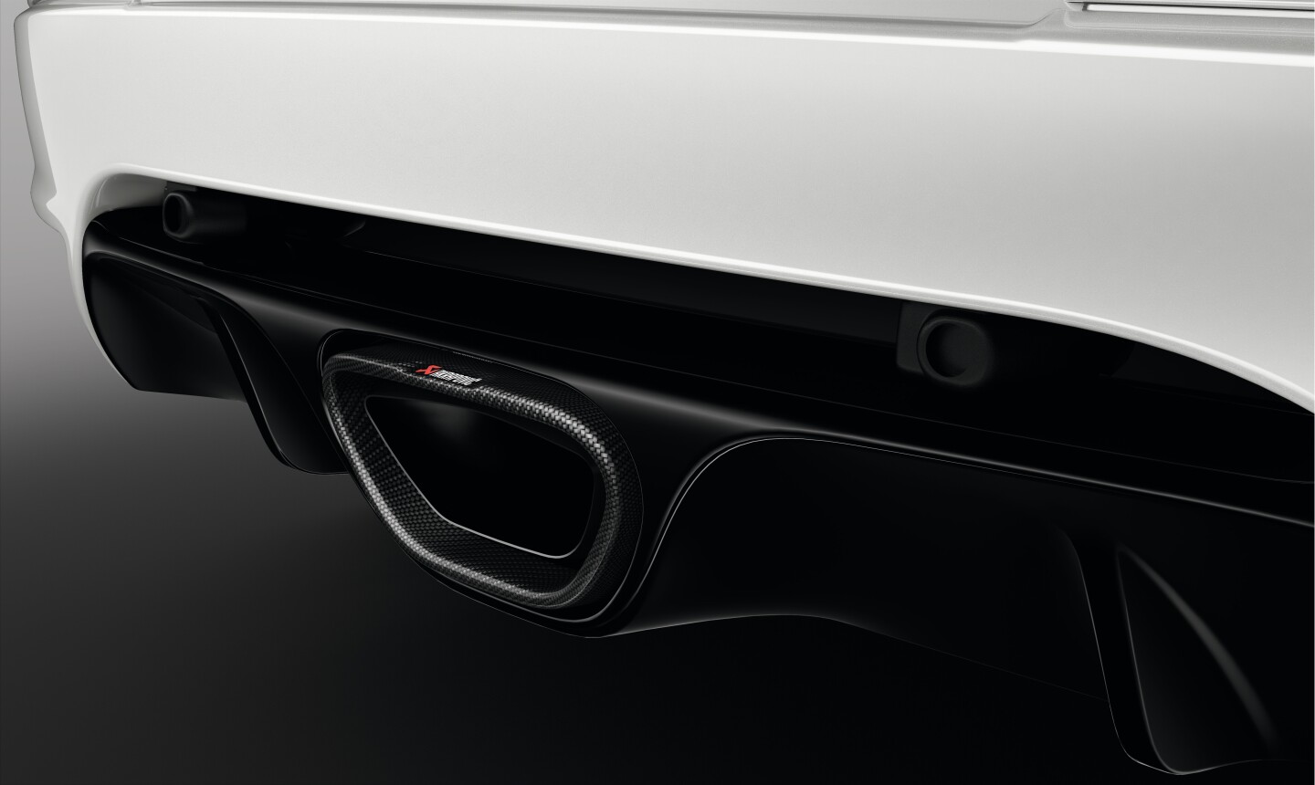 The new R.S 275 features a titanium Akrapovich exhaust system