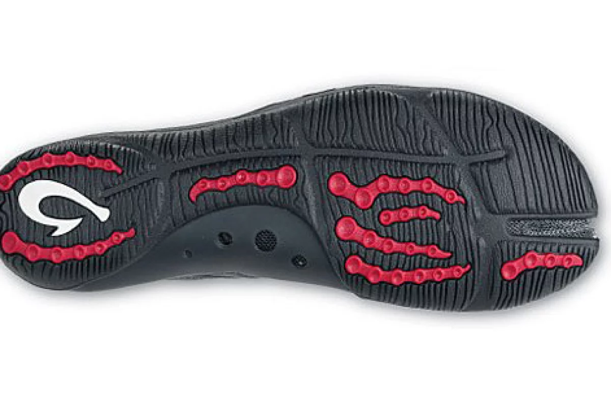 The distinct outsoles use tentacle-like suction to give you better grip