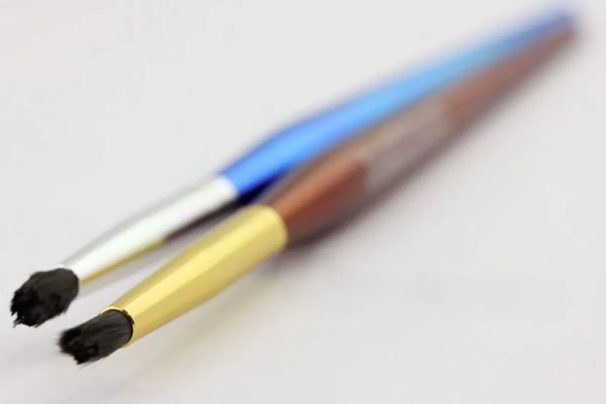 The Flow is a capacitive paintbrush, that allows for the feeling of using a traditional paintbrush when creating art on a touchscreen device