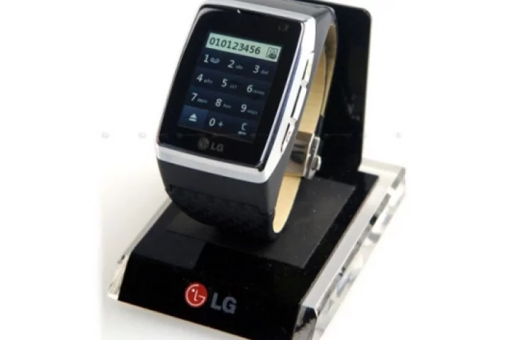 The LG-GD910 Touch Watch Phone