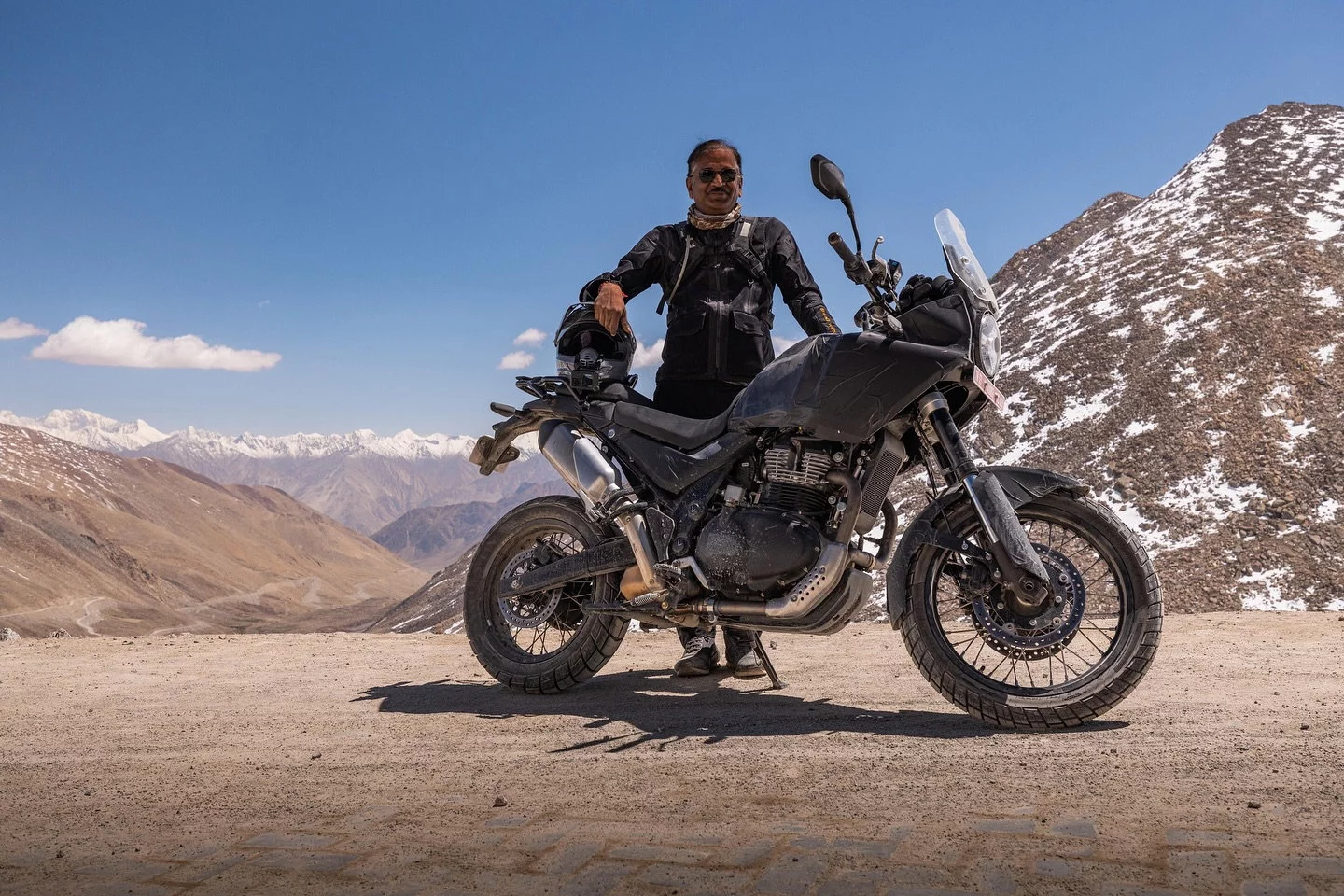 It's hard to say for sure from the engine casing alone, but this is almost certainly a 750cc mill in the new Himalayan in front of Royal Enfield CEO B Govindarajan