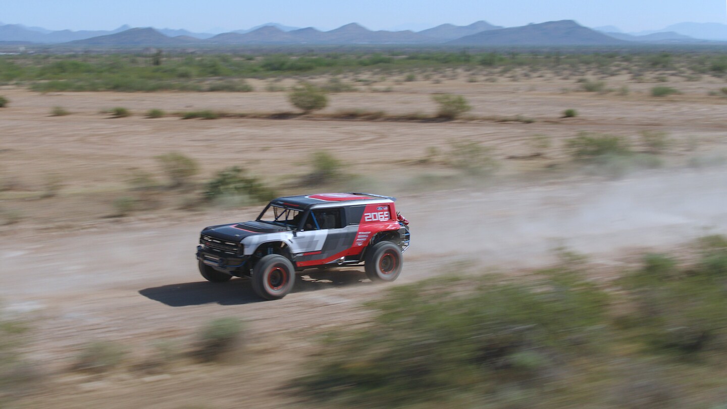Ford S Twin Turbo Baja Racer Flashes A First Look At The New Bronco Ford S Twin Turbo Baja Racer Flashes A First Look At The New Bronco