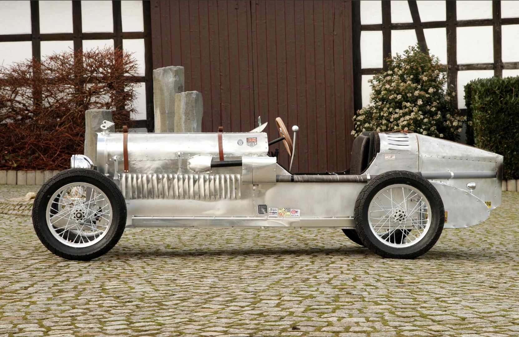 This hand-made 1920s Bentley 4½-Liter Replica Children's Car is to be auctioned at Bonhams' Les Grandes Marques du Monde au Grand Palais auction sale on February 8, 2018 and is estimated to sell for between €5,000 and €7,000