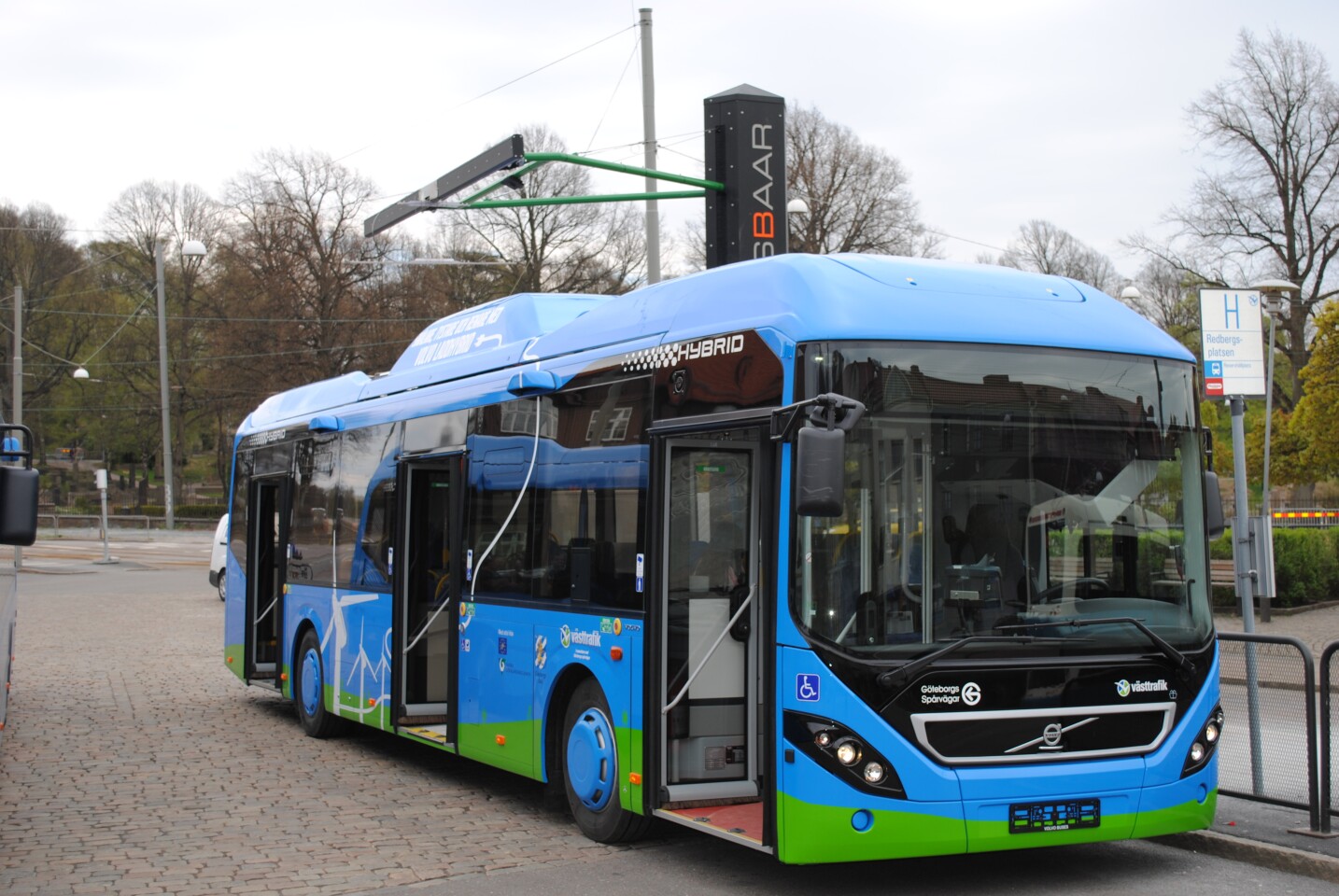 The Volvo hybrid-bus tested in Sweden last year used a similar charging unit and was capable of recharging in around six minutes, giving an all electric range of approximately 4.5 miles (Photo: Opbrid)