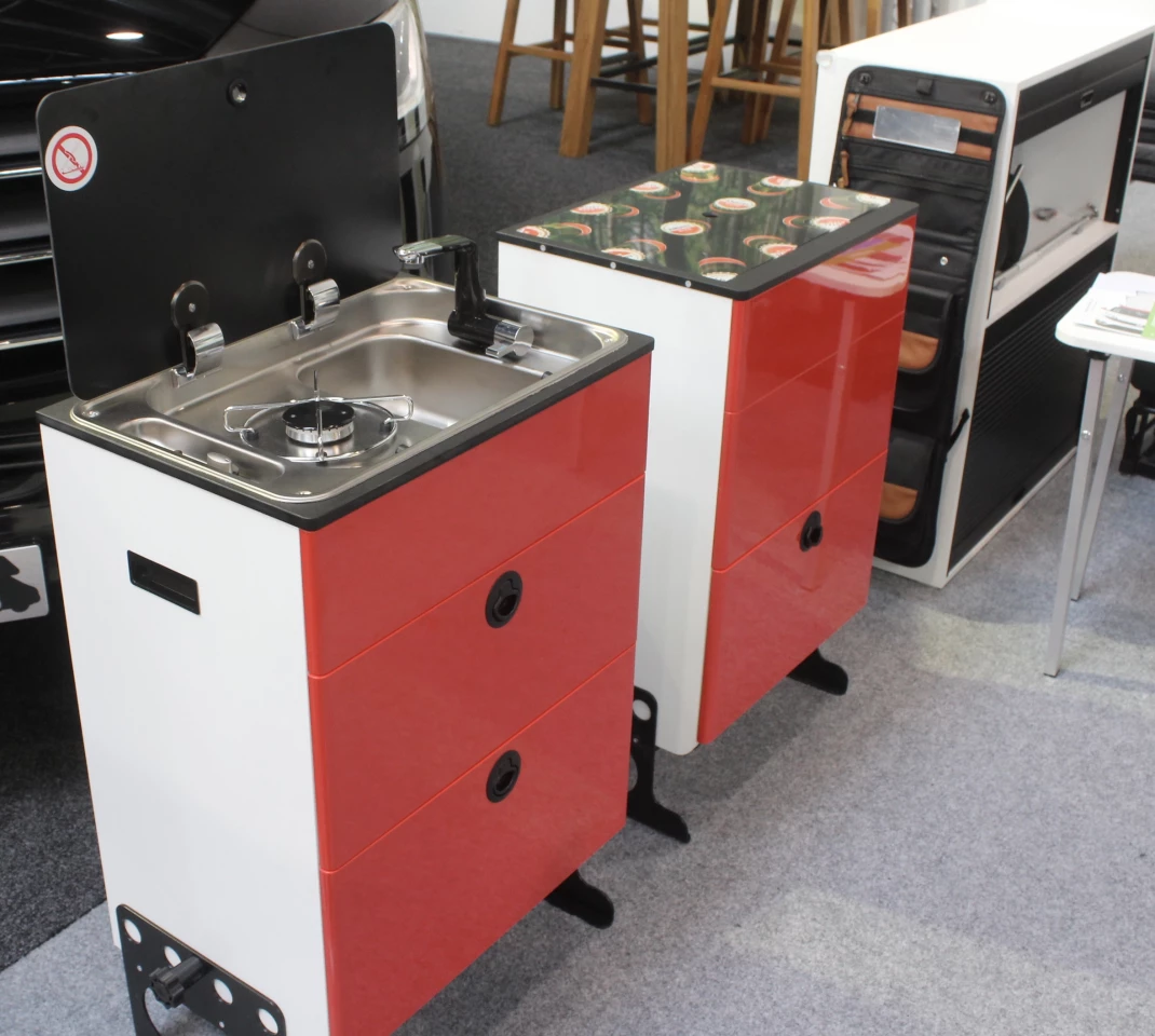 The new Multifunctional Car includes available roof-matching face panels