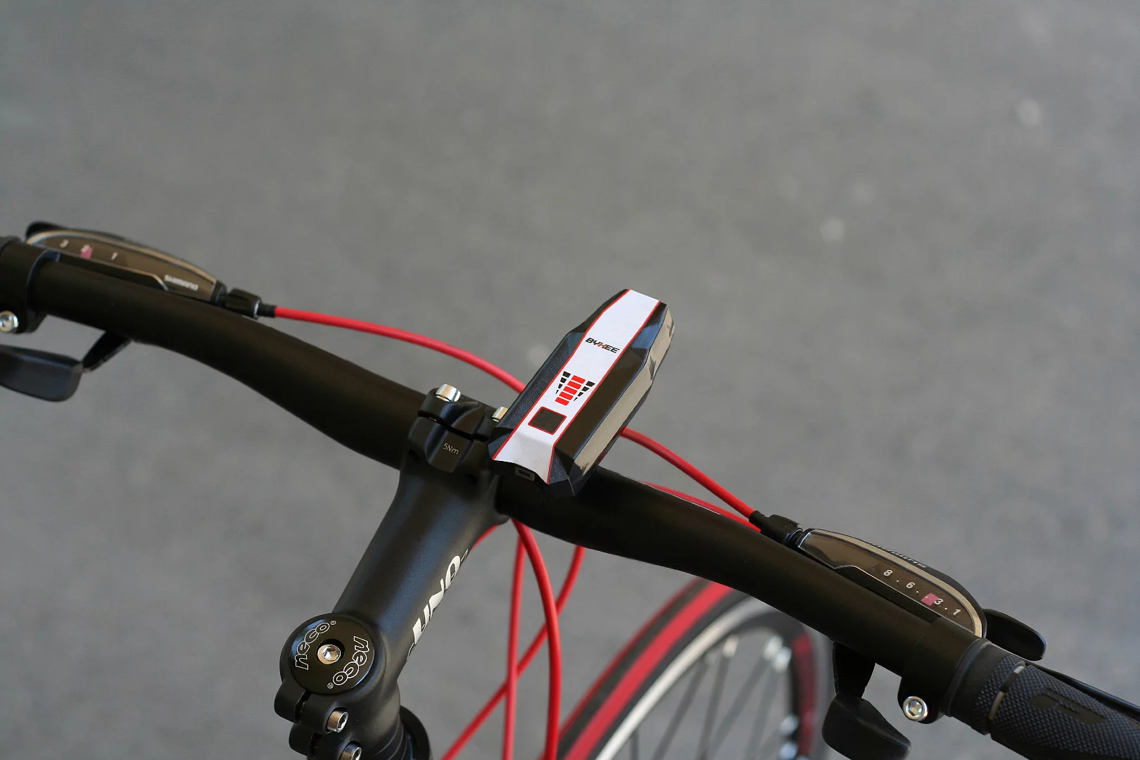 Byxee uses artificial intelligence to search for potholes and other nasties