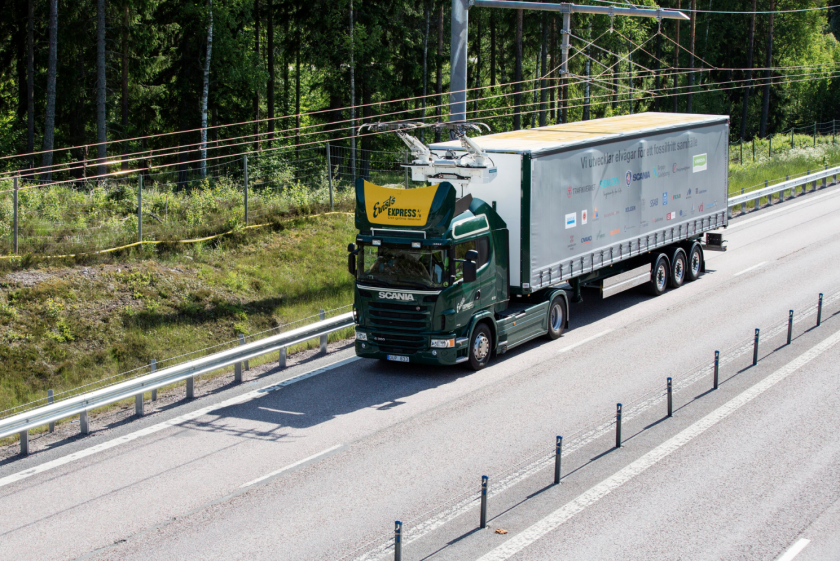 The electric highway will cover a two-kilometer (1.24 mi) stretch of public road to the north of Stockholm