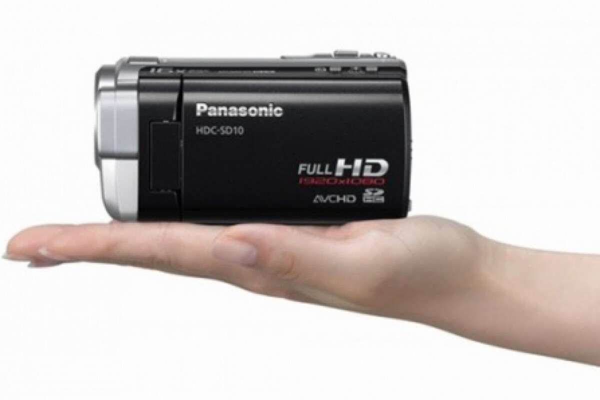Panasonic releases 'two of the world's lightest HD camcorders'