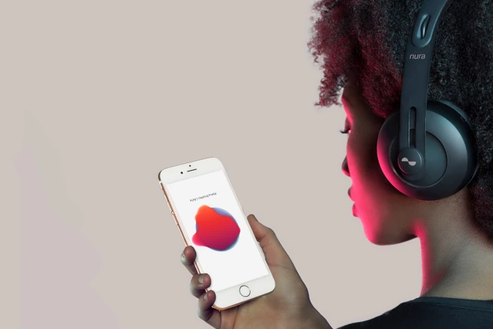 The nuraphones make use of self-learning software that tests for otoacoustic emissions via an iOS/Android mobile app