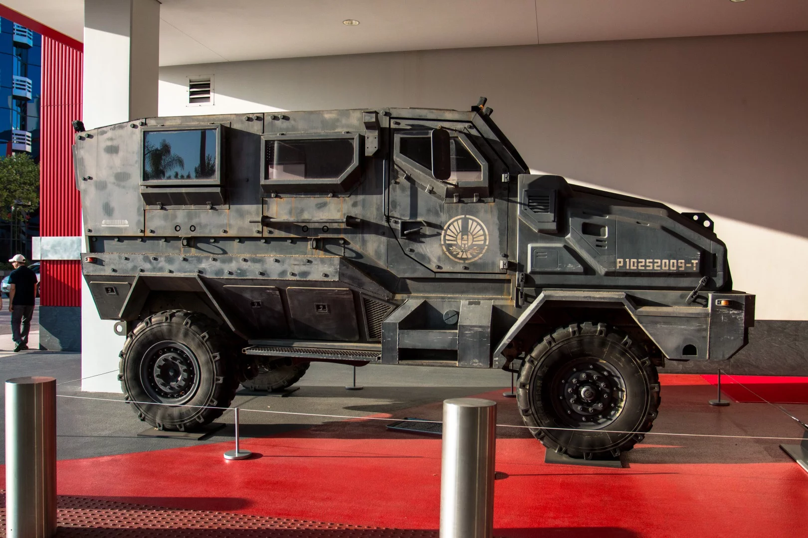 The producers of The Hunger Games took an innocent Ford L8000 and turned it into this militaristic SJ-7 Peacekeeper Transport